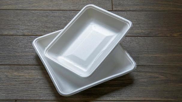 食品トレーは何から作られている?ナフサとの関係